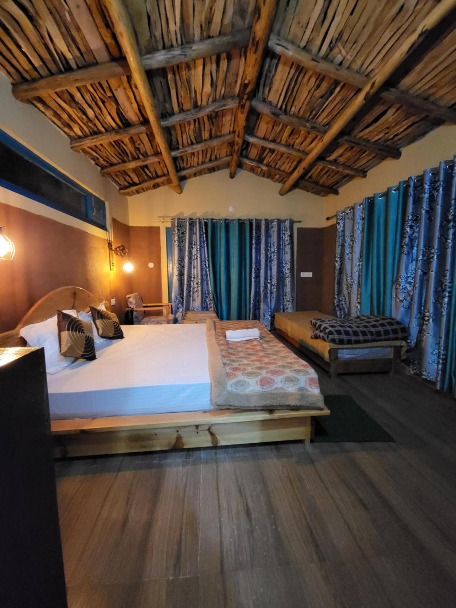 Zenoaks Homestay Алмора Экстерьер фото
