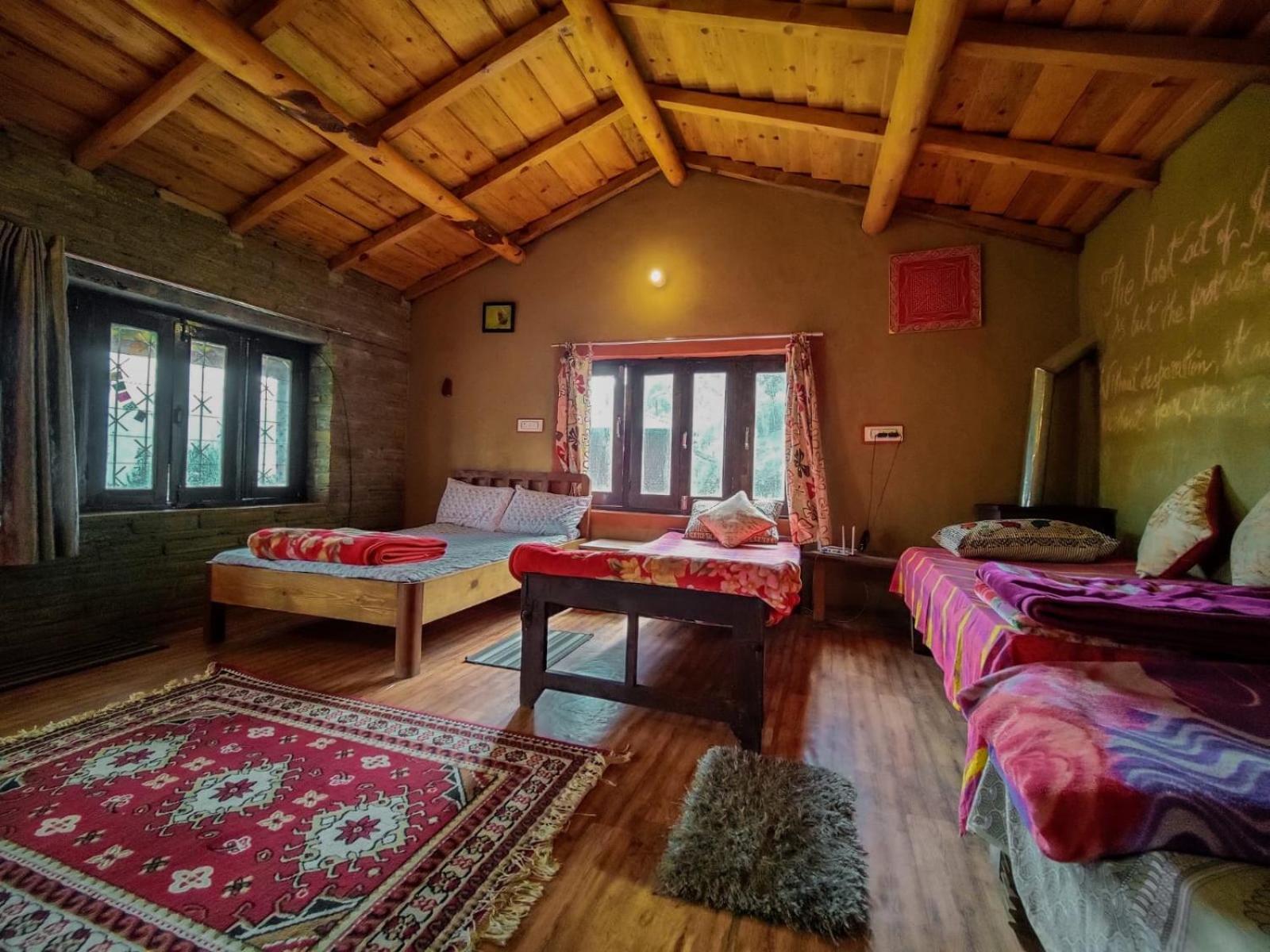 Zenoaks Homestay Алмора Номер фото
