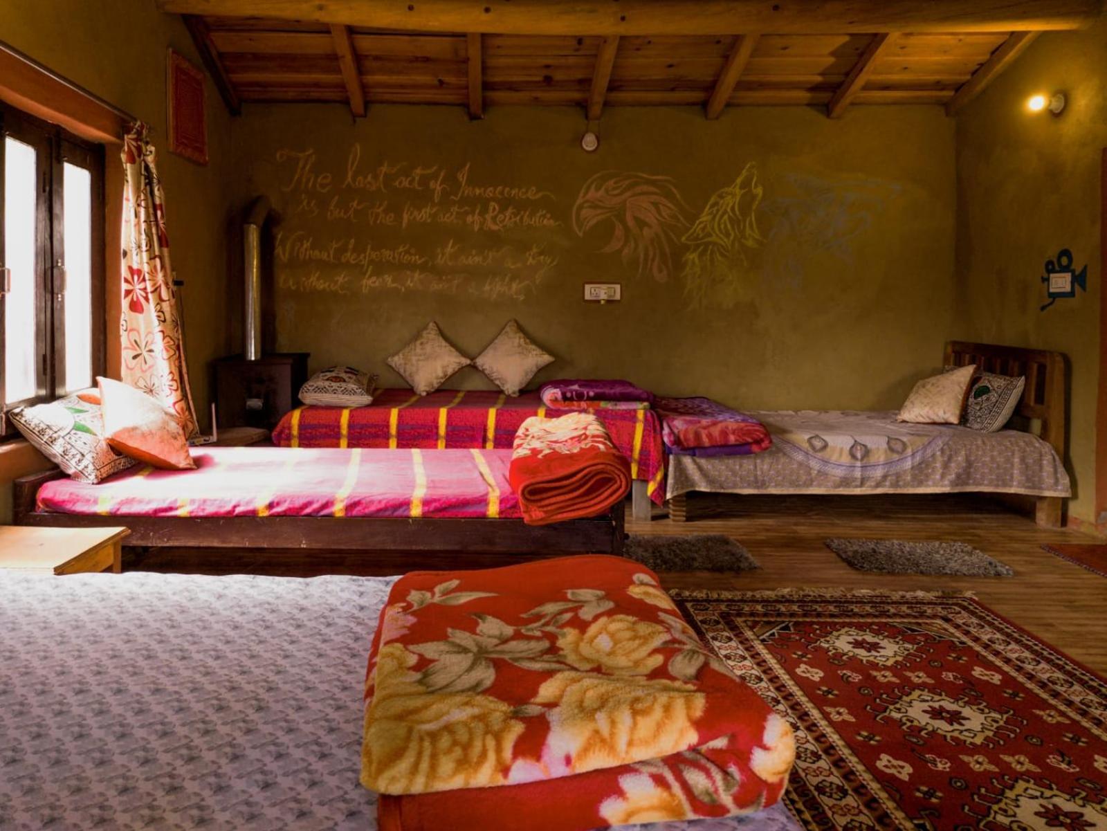 Zenoaks Homestay Алмора Номер фото