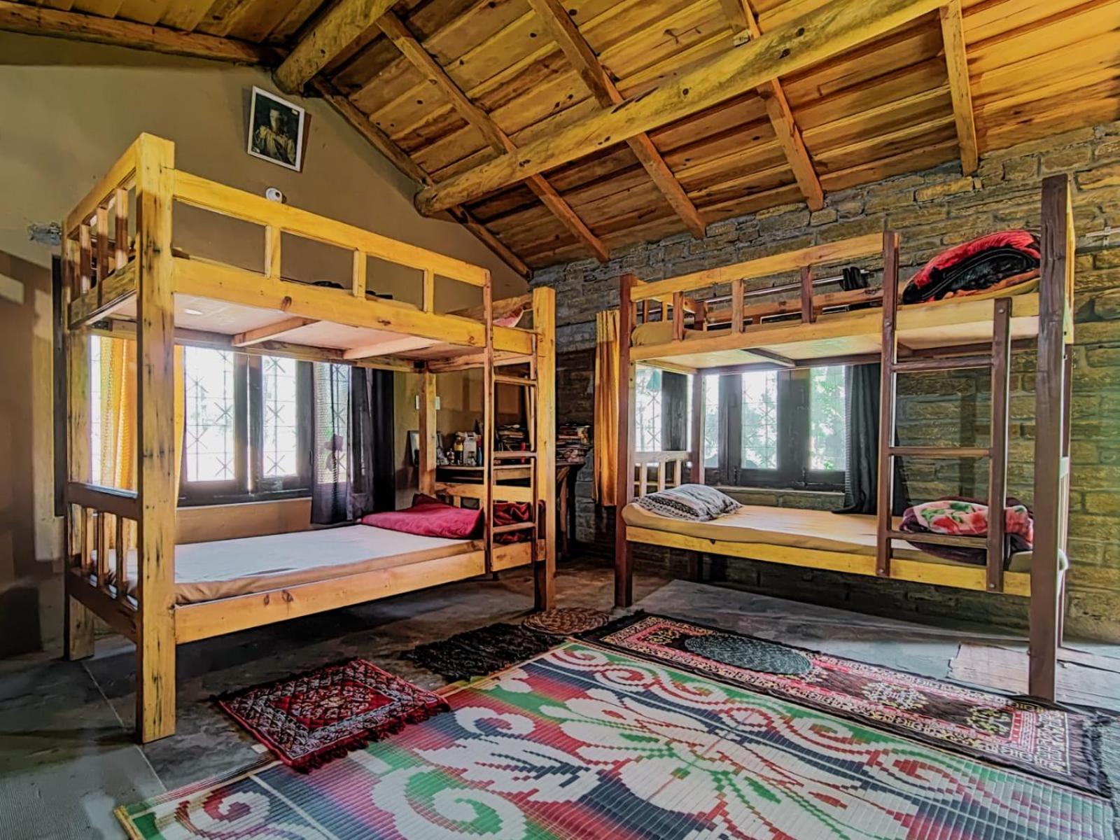 Zenoaks Homestay Алмора Номер фото
